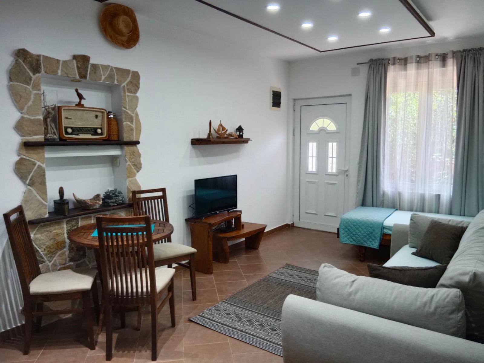 Mirta Apartments Family Farm Будва Екстериор снимка