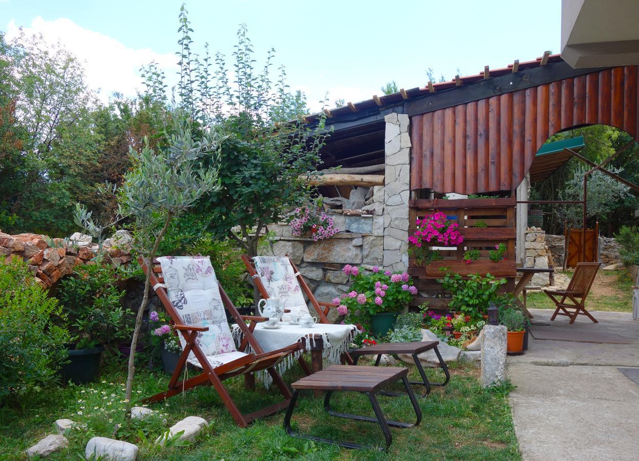 Mirta Apartments Family Farm Будва Екстериор снимка