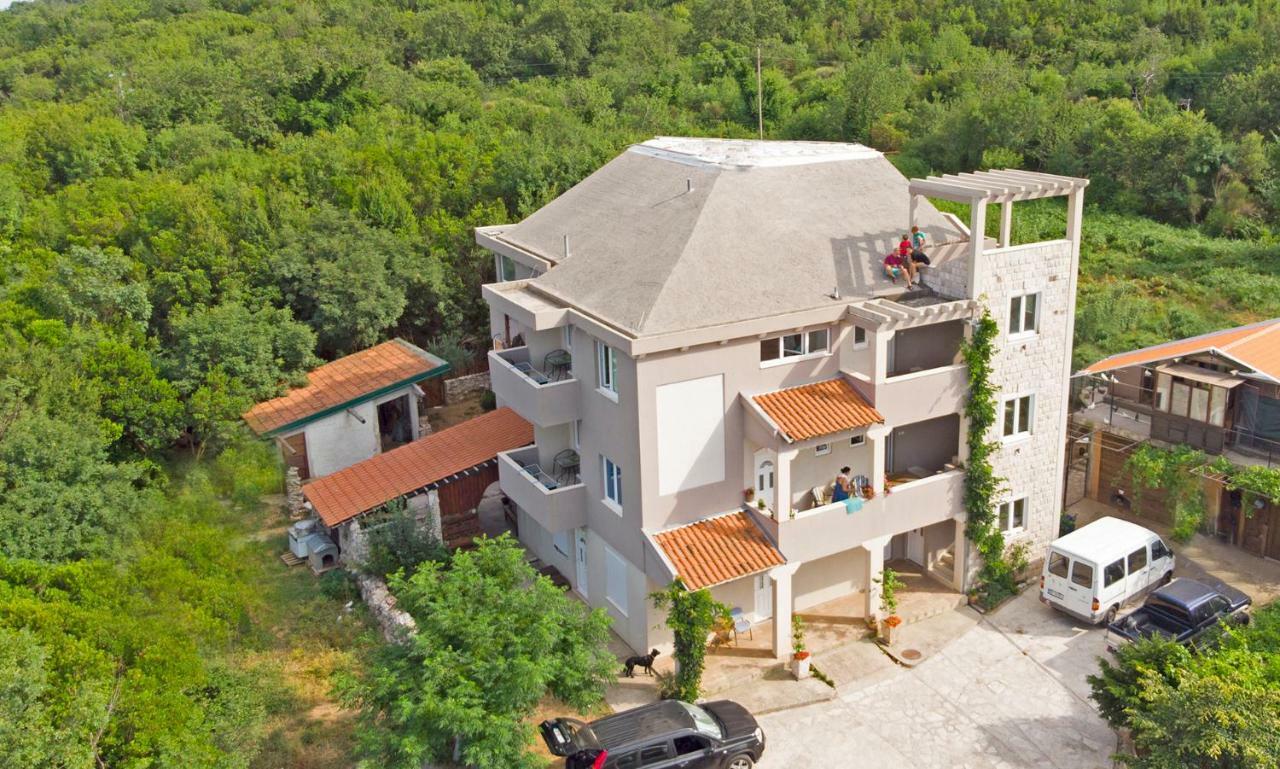 Mirta Apartments Family Farm Будва Екстериор снимка